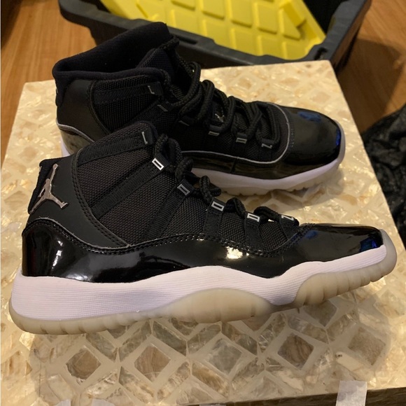 Nike air jordan 11 jubilee sz used legit ✓✓